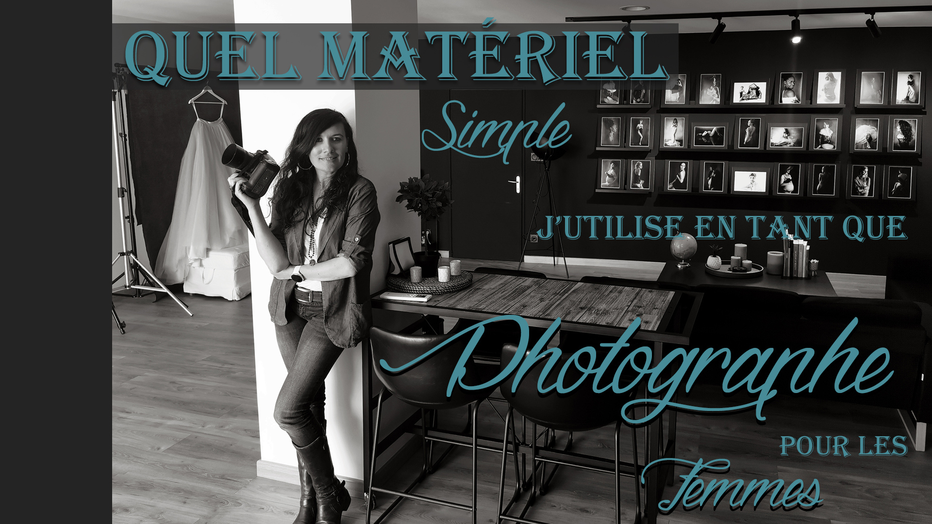 Photographe en séance portrait avec appareil photo simple, lumière naturelle